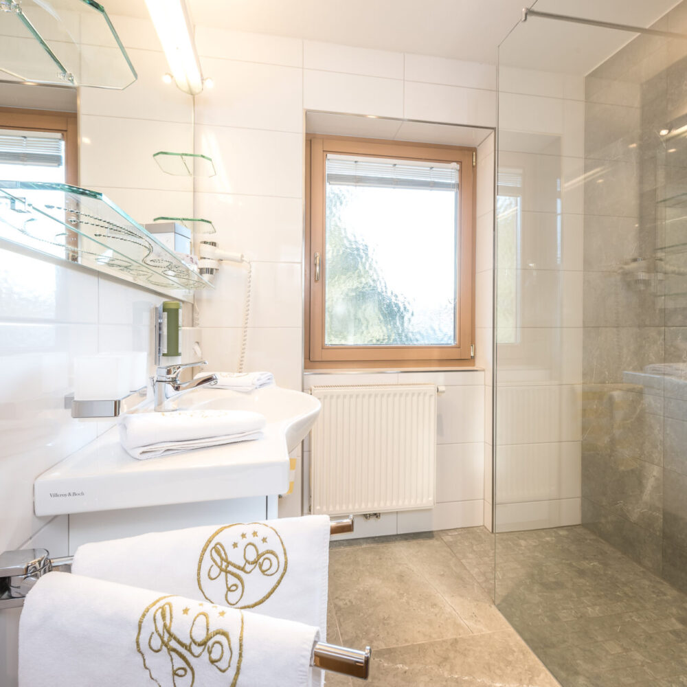 Hotel Schönruh Gerlos : Comfort Suite Badezimmer